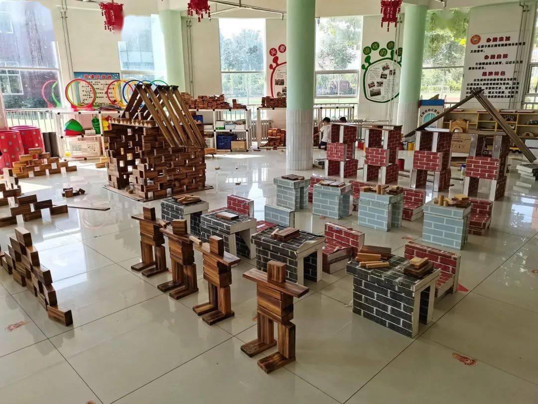 园本教研快乐搭建创意无限临朐中学幼儿园建构游戏观摩研讨活动