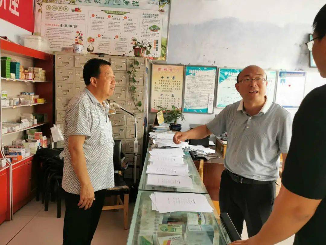 沁水县委常委政法委书记韩海亮实地调研校园周边环境治理工作