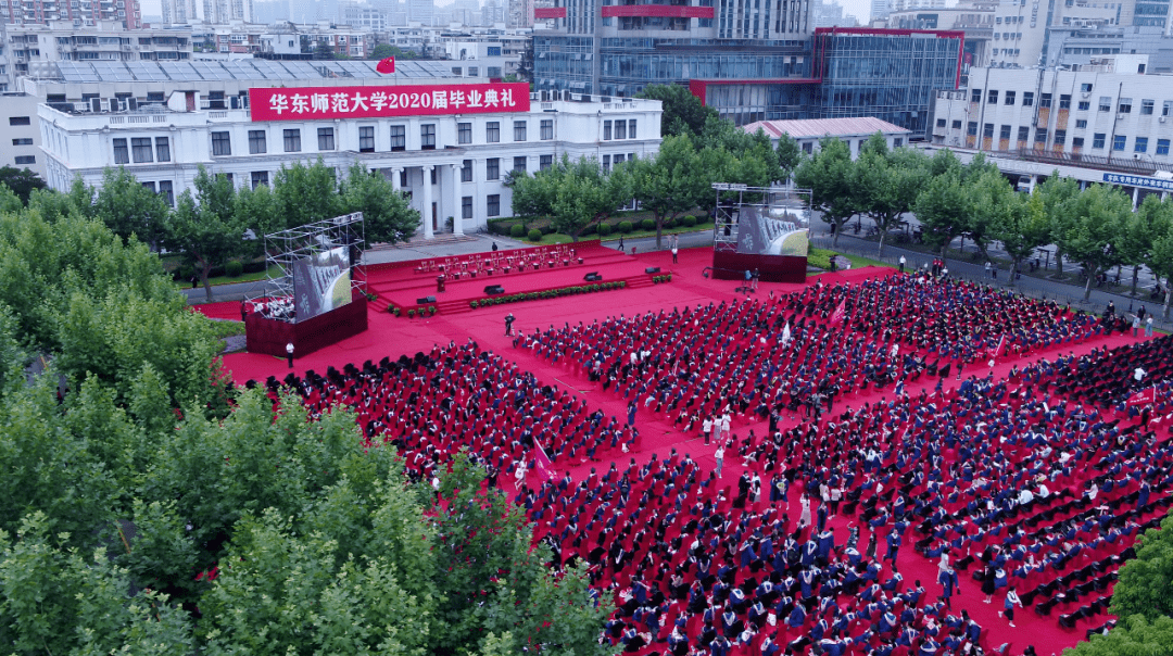 两位华东师大西部计划志愿者不约而同做了这个选择