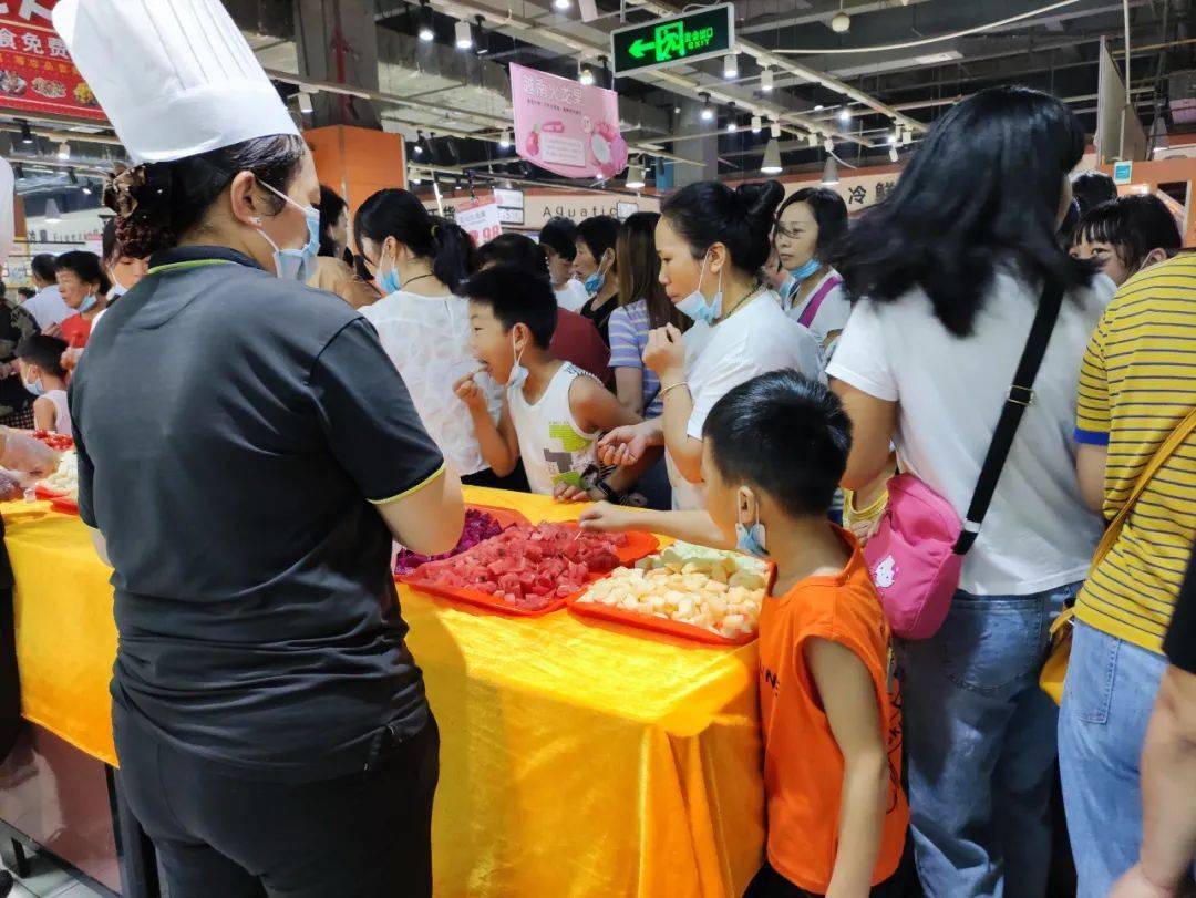 试吃大会今天开始啦百余种美食随便吃等你来哟