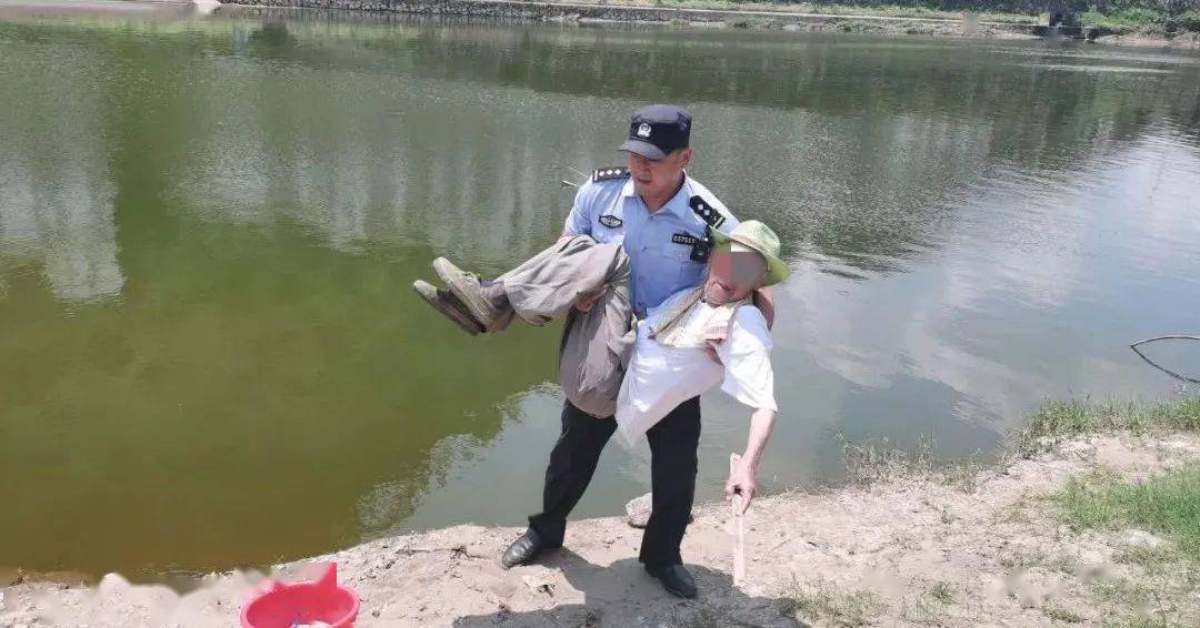 歙县最美"公主抱"和大胡子蜀黍.