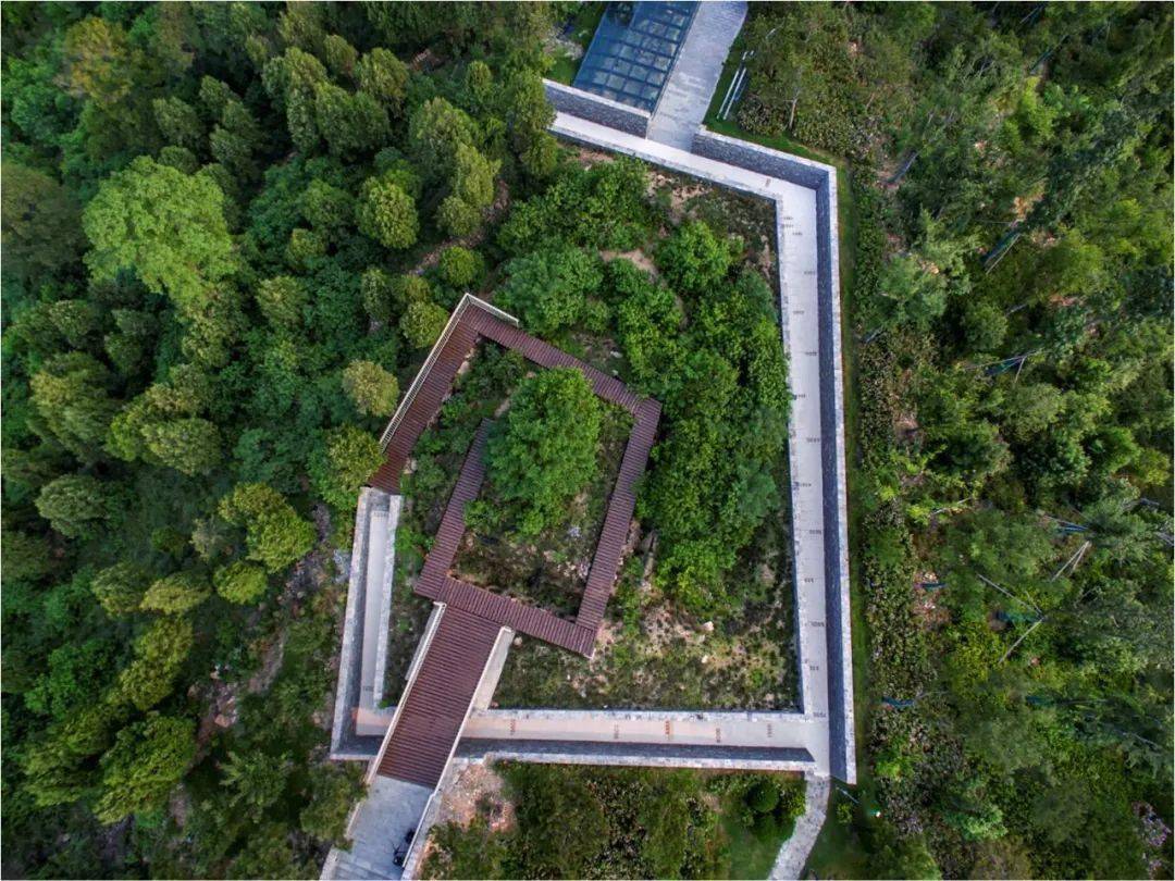 禹王山抗日阻擊戰遺址紀念園—戰壕