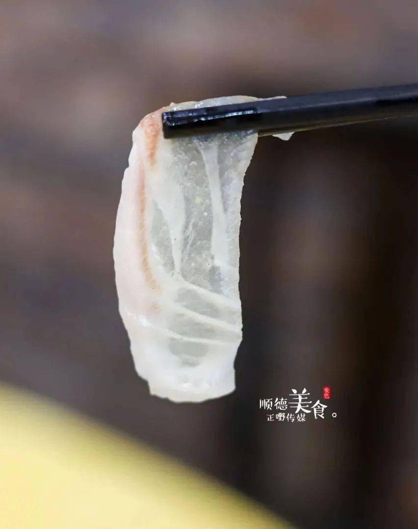 金雕鱼,黑瓜子,吊水鲩鱼刺身,全部80蚊一条!