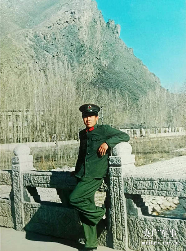 1986年军人照片图片