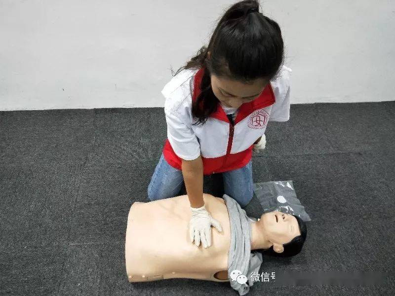 临危不乱高二女生教科书式操作救了妈妈一命