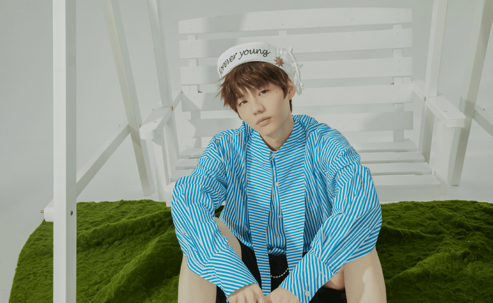 刘青松本身颜值不低,一番收拾之后,在梁文迪的镜头下愈发帅气,毫不