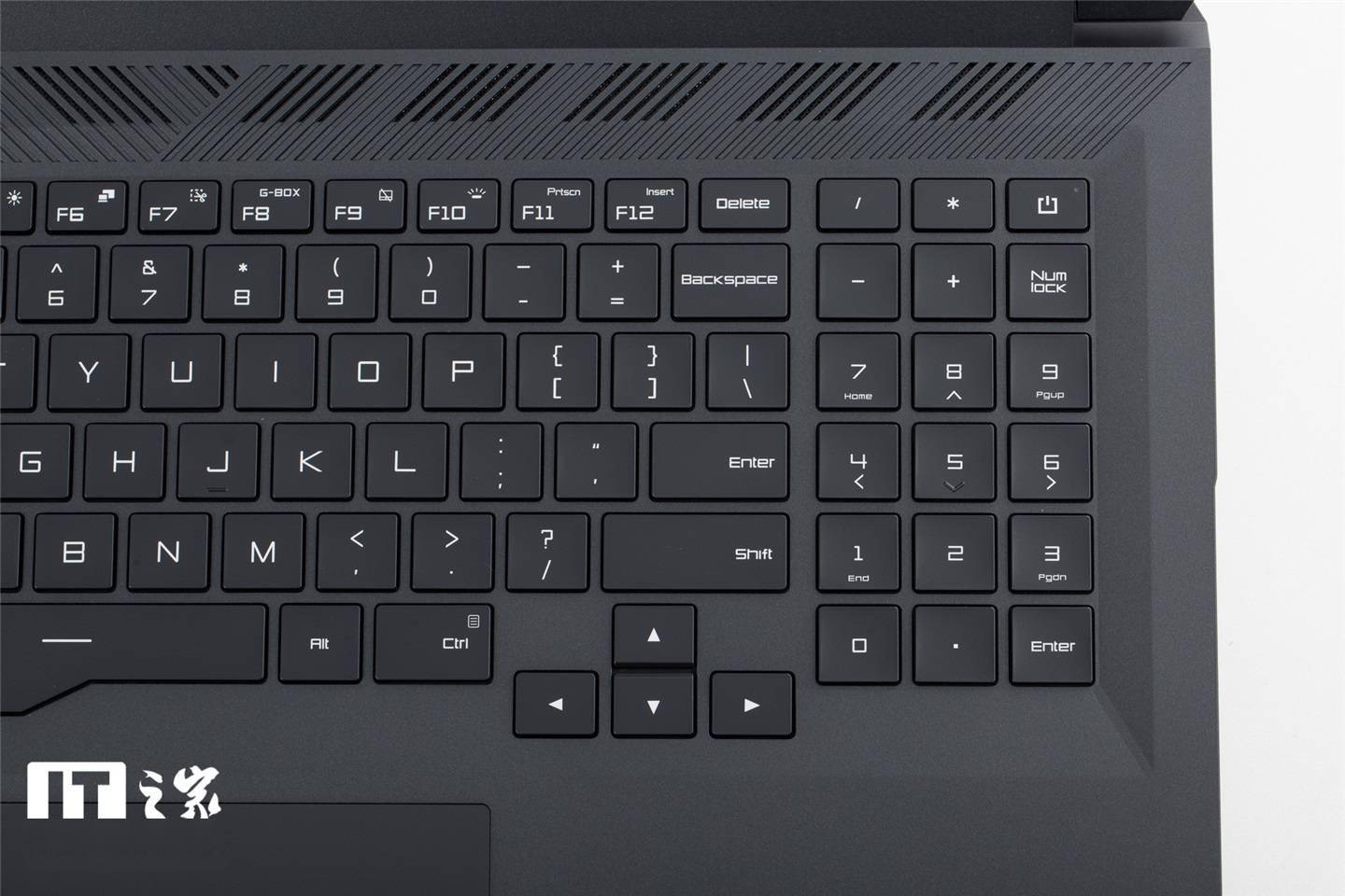 redmi g 游戏本小键盘▲ redmi g 游戏本触控板▲ redmi g 游戏本