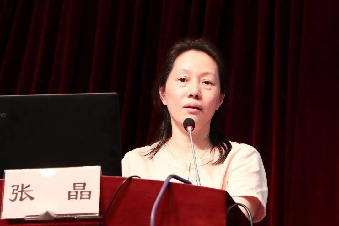 上海市妇幼保健中心儿童保健科副科长张晶介绍《儿童早期发展的进展和