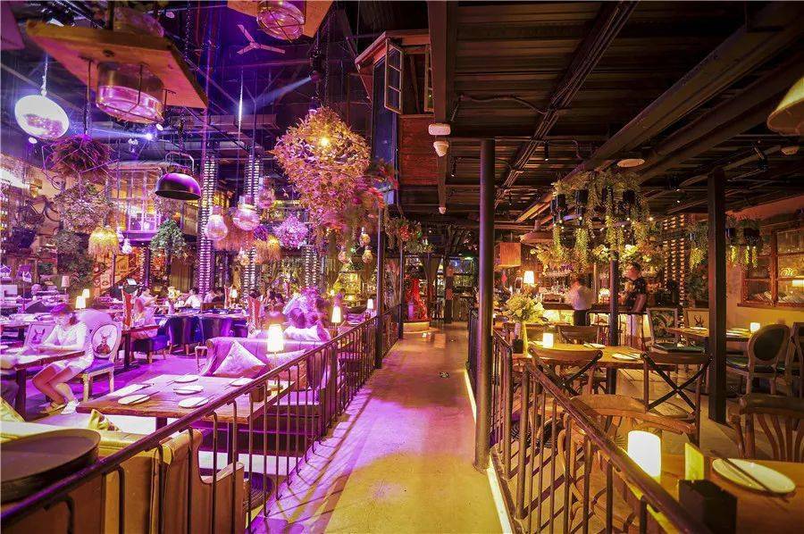 汉中这家颜值爆表的音乐酒馆,4人餐只要98元!