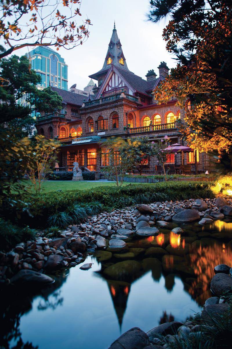 《这里是上海：建筑可阅读》：去一座座标志性建筑认识上海_城市