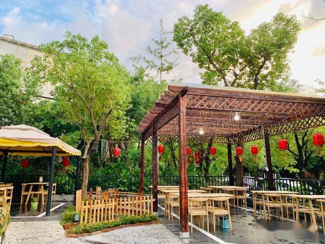 55折龙岩惊现庭院式烧烤花前月下撸串太浪漫