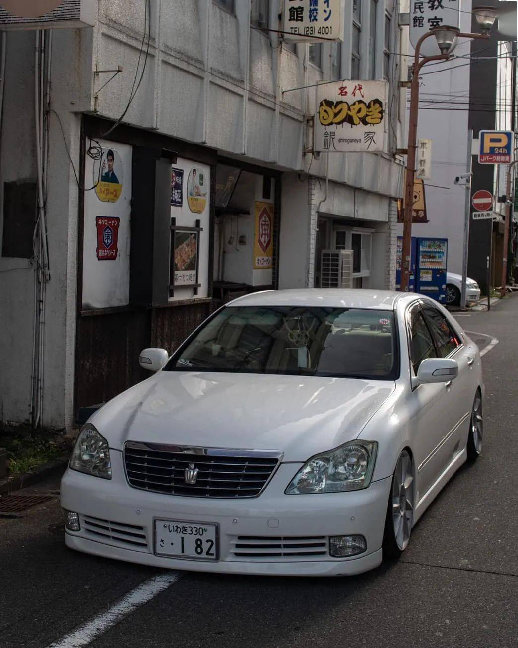 灵感与启发 | 12 代丰田皇冠 instagram 改装集