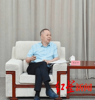 当天上午,陈奋健还前往雄安新区中铁建在建项目调研,要求严把安全,严