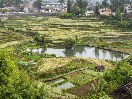 保山腾冲三家村有一座500年历史的古村寨