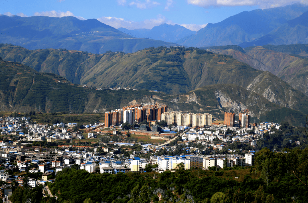 东川区对门山易地搬迁点 王俊 摄