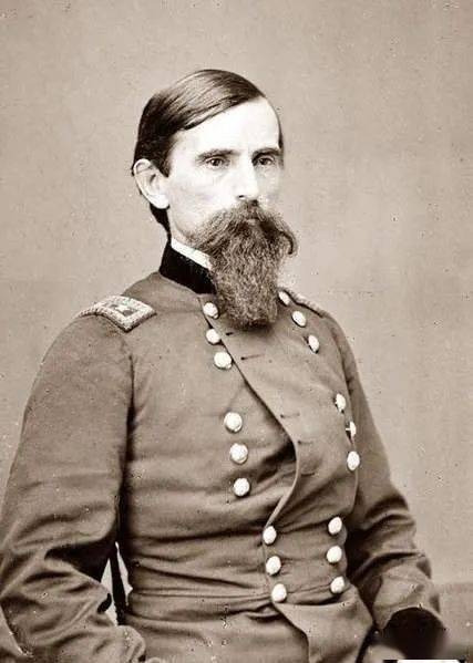 一名男子13元买了张旧照片,5年后价值3000万,照片里究竟有啥?_比利