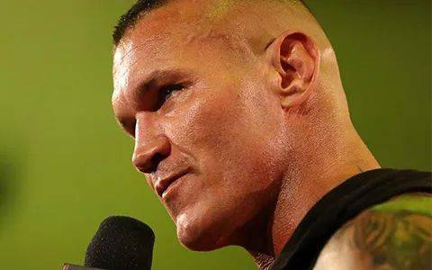 本周的raw节目中,我们看到毒蛇兰迪·奥顿(randy orton)用他的rko加