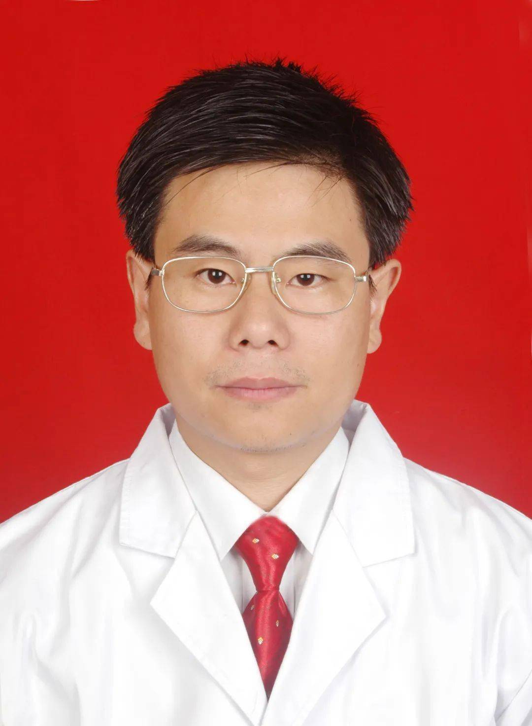 者"荣誉称号张振龙,何 方,孟愈朱磊磊,刘 振,潘锐敏获"临泉优秀医生