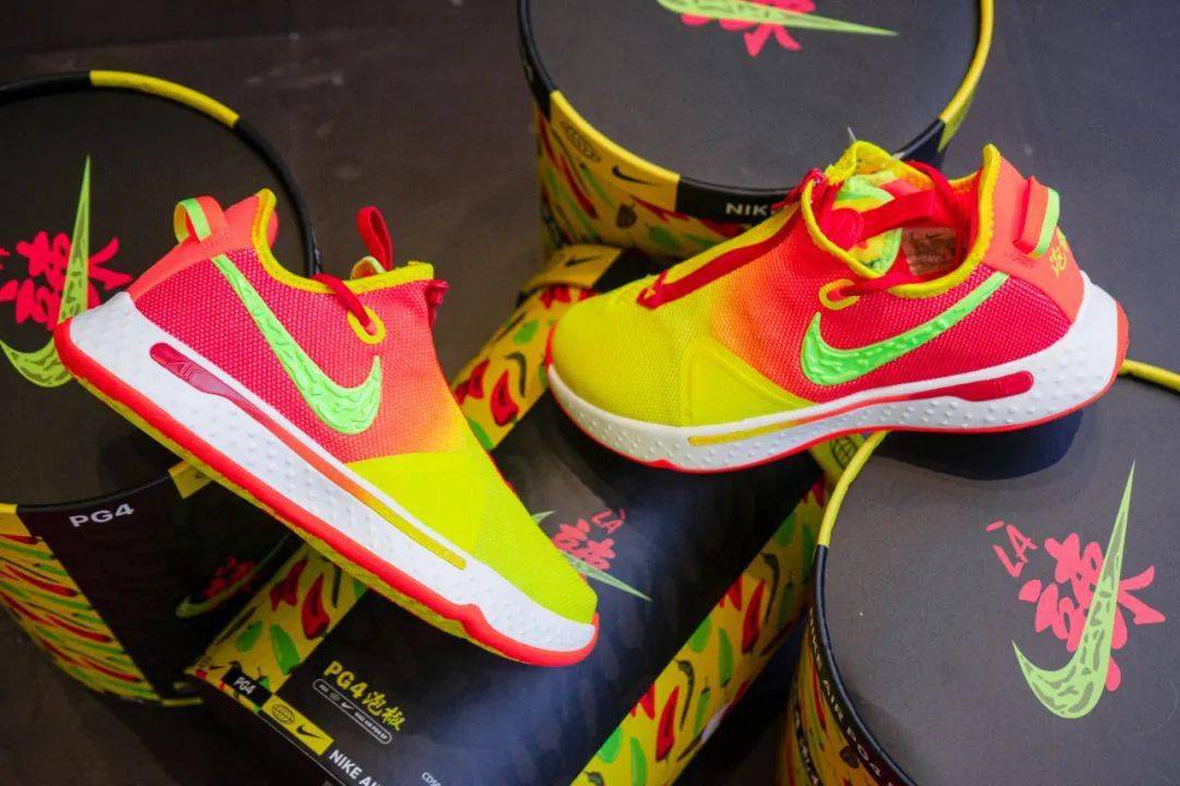 登记入口【nike pg4 "泡椒"特殊鞋盒发售细则 】发售形式:dunk plus