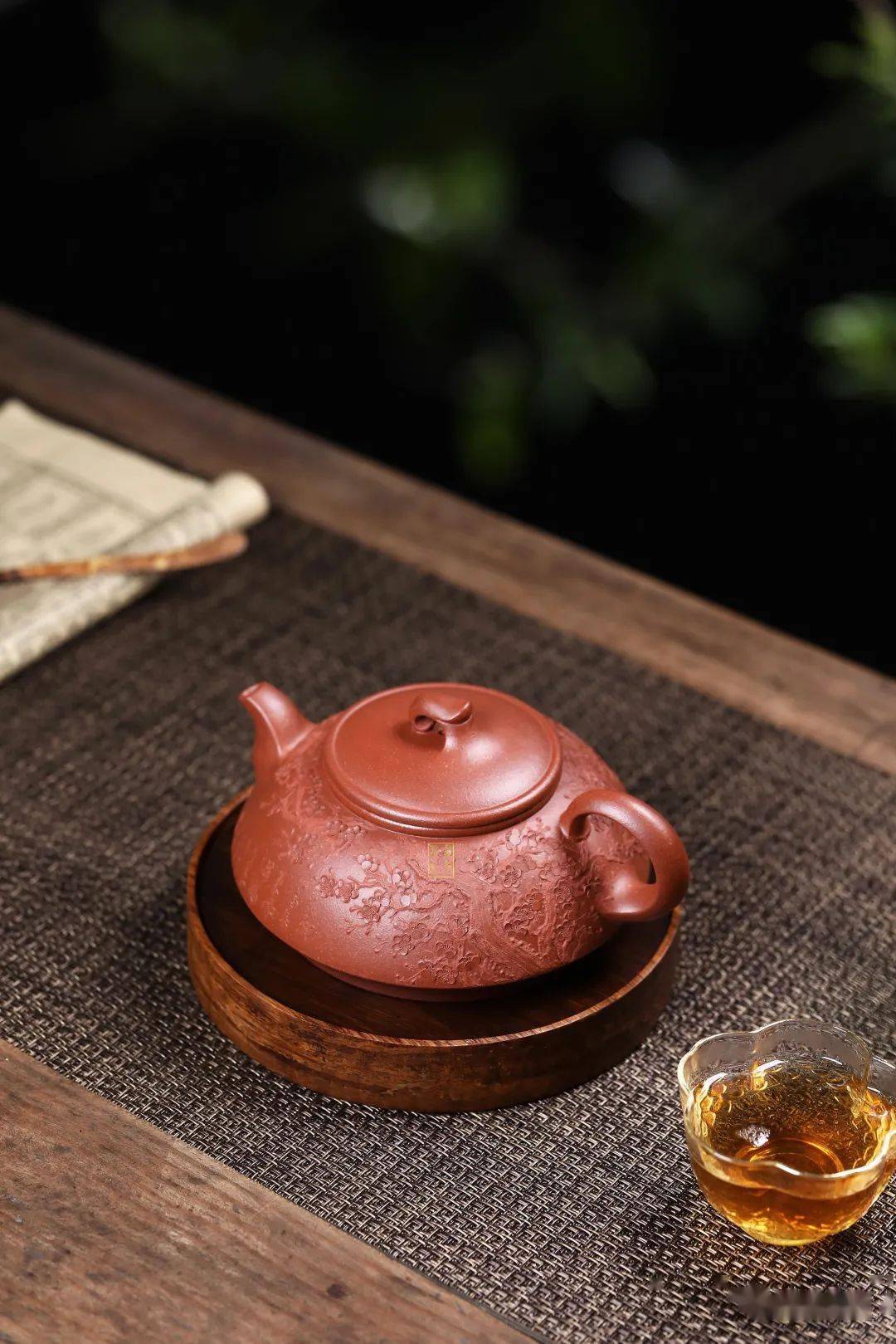 紫砂臻品 ‖张万敏(制)· 潘晨(泥绘装饰) —— 《新姿》_作品