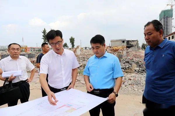 王涛市长先后到盛泉路区域改造项目,冯村区域改造项目,孙堂区域改造