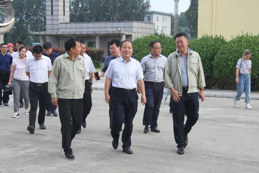新绛县委书记李玉林到华瑞公司走访调研
