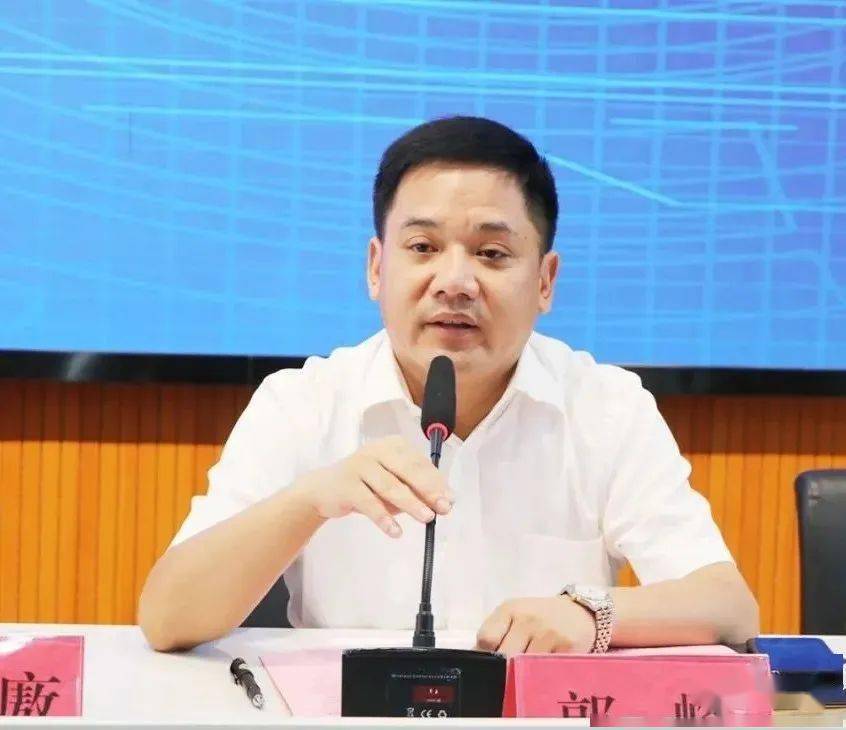 中国中医科学院中药资源中心张小波博士和安徽中医药大学药学院桂双英