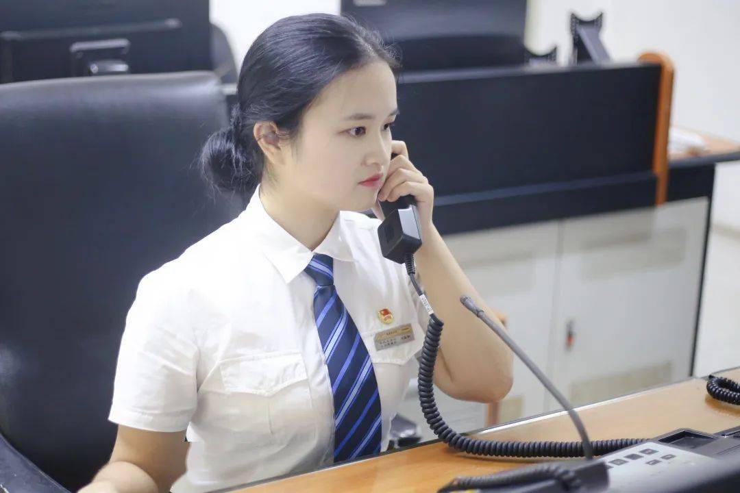 话说肇车人第9期记女车站值班员肖孟璐