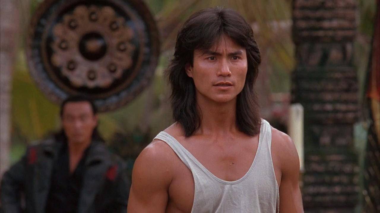 19岁习武20岁夺冠,业内称他是复活的李小龙,巅峰时为爱隐退_仇云波