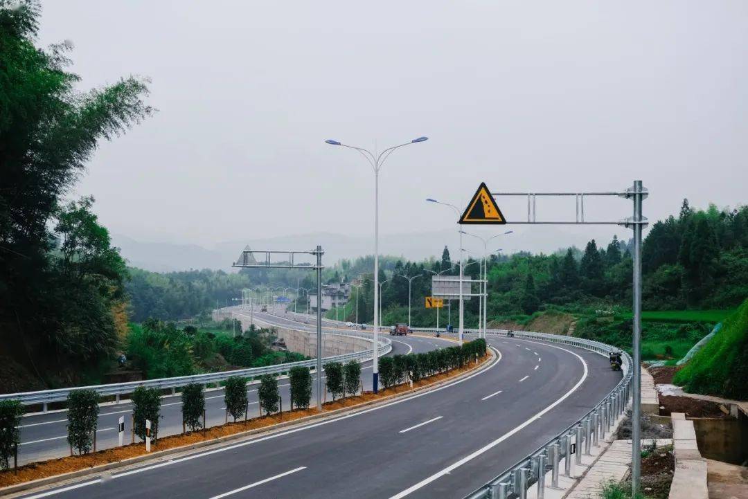 赞泰顺县235国道金北斗至牛栏岗段改建工程通过交工验收