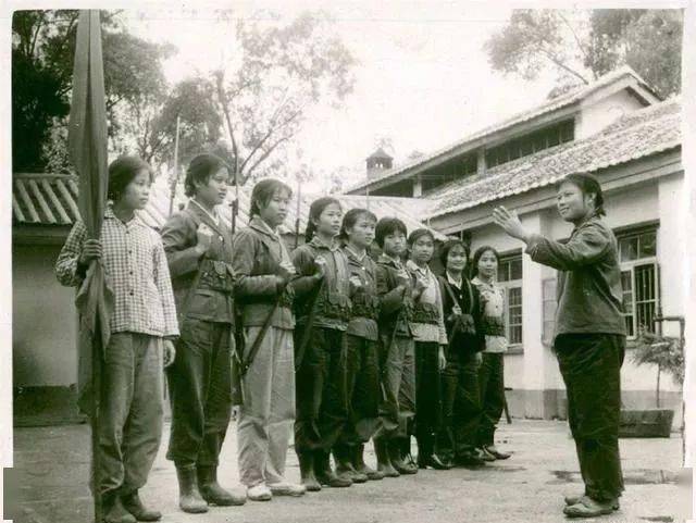 摄影故事老照片新中国七十年代影像