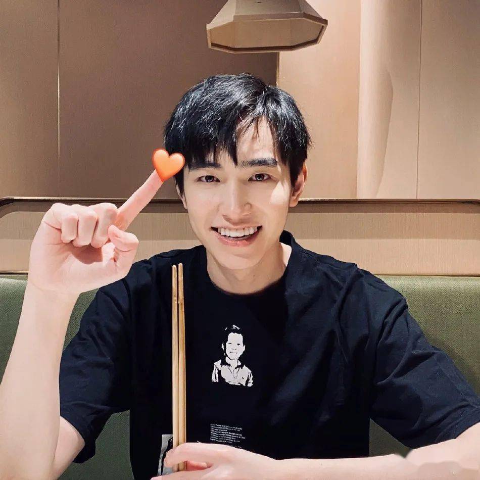 严禹豪方否认与吕小雨恋情合作过一直是好朋友