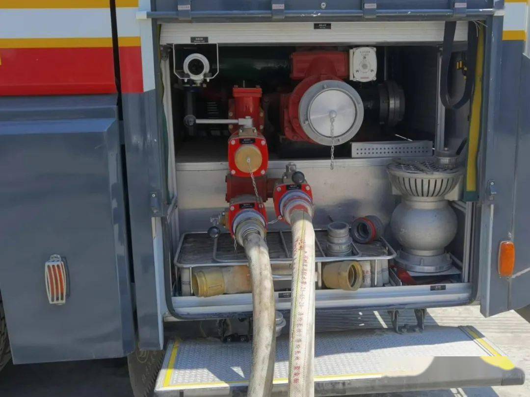 汛后重建乐山消防全力保障应急取水口抢险工作