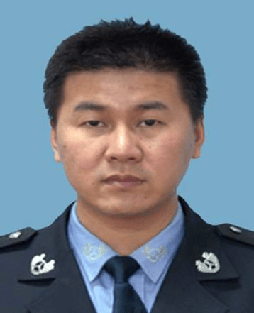 领导小组办公室副主任吴兆祥吴兆祥听众反映的富裕火车站前非法营运