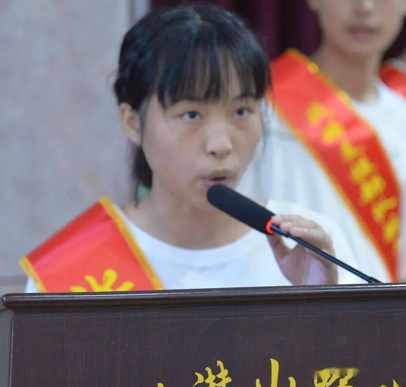 野寨中学举行2020年"国胜长城奖"清北华东五校英才奖"求是奖"颁奖