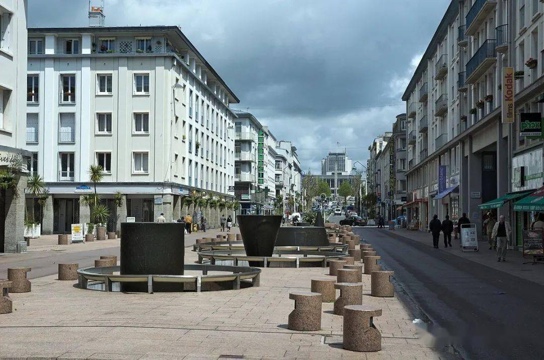 法国大西洋沿岸重要港口城市布雷斯特的有轨电车