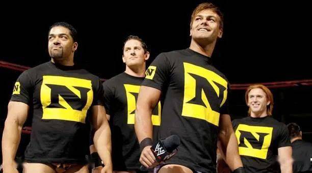 巴雷特与其余七位小伙组成了the nexus(枢纽军团),令人震惊的卷席了