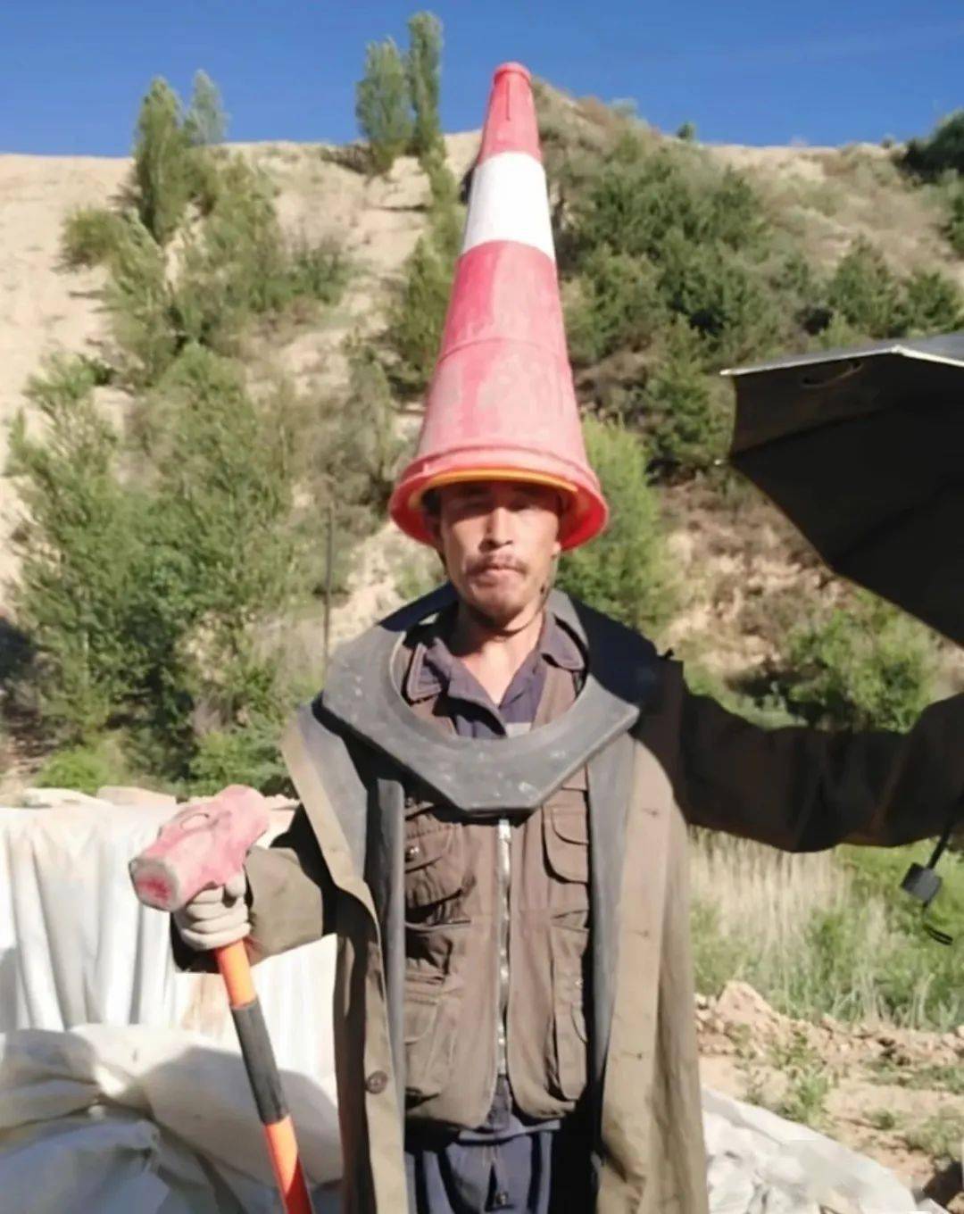 这位农民工一开口,网友直呼:高手!_李小刚