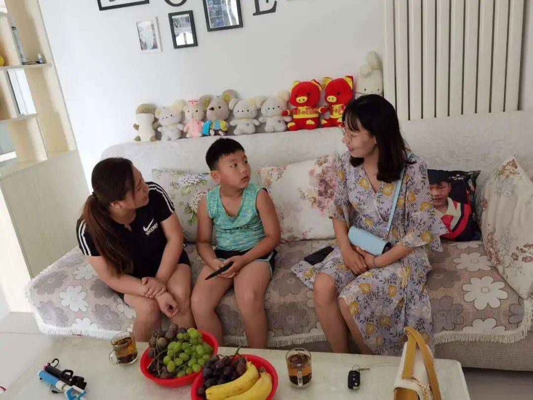 实小家访倾听心声合力育人