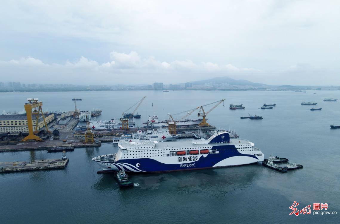 山东荣成中华富强号试航成功