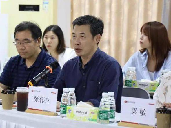 图|佛山电台台长张伟立佛山电台台长张伟立希望,快手直播中心除了助力