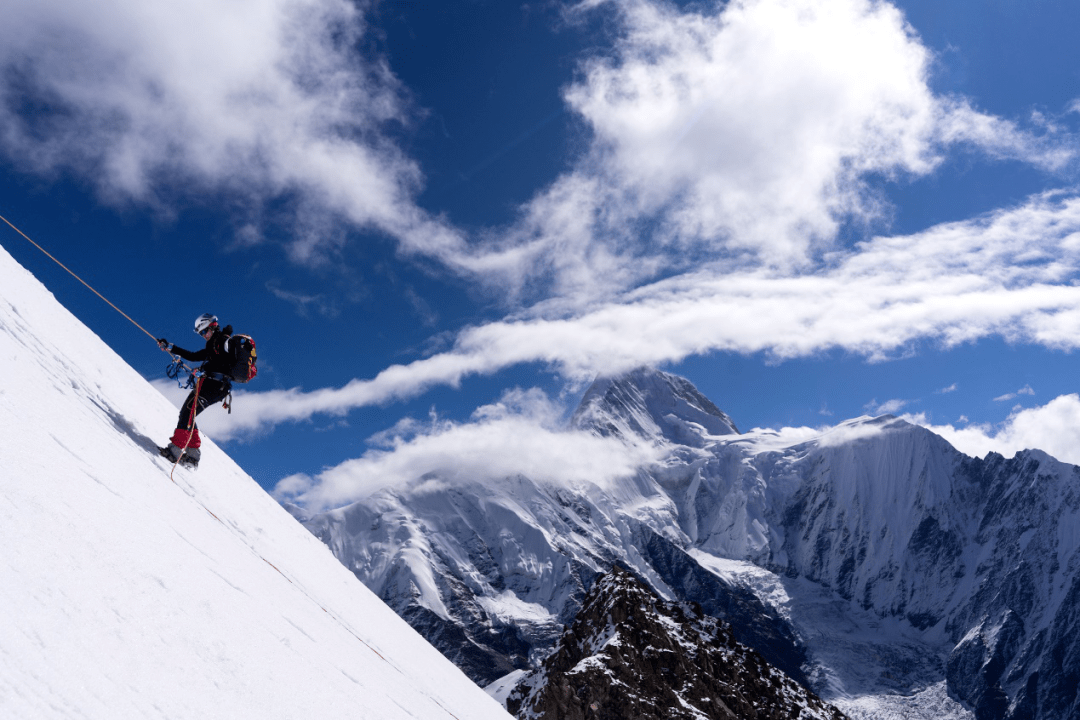 亲近贡嘎 守护未来 | 全国第四届贡嘎山那玛峰登山大会招募_四川省