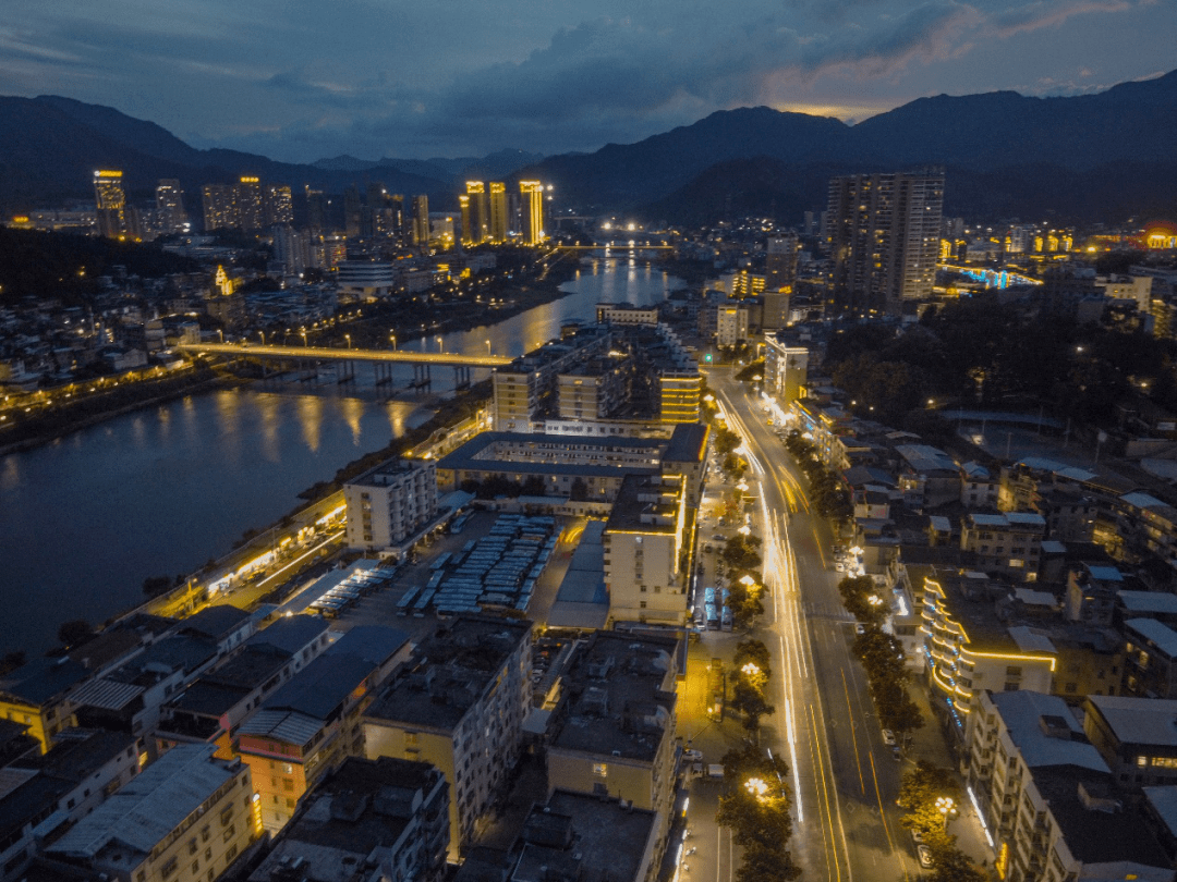 越夜越精彩丨不与永泰说晚安