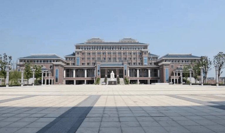 王茂平,男,东乡一中优秀教师.