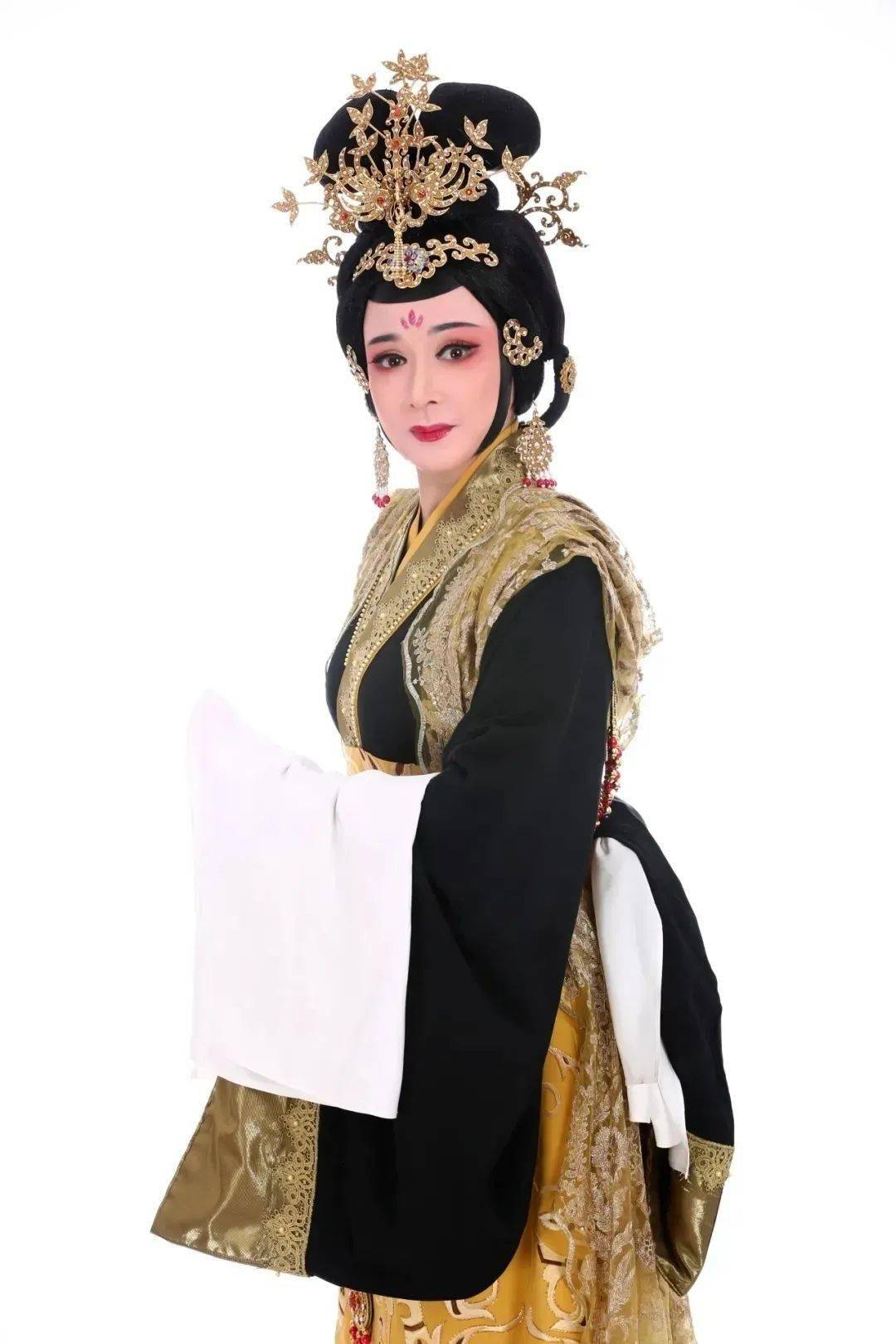 李君梅饰邓太后王航饰王密赵扬武饰邓骘李江伟饰潘润孙筱饰雪莹齐爱云