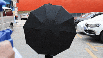 雨伞界的劳斯莱斯1秒开合不湿身不湿座能抗台风夜间出行还带反光警示