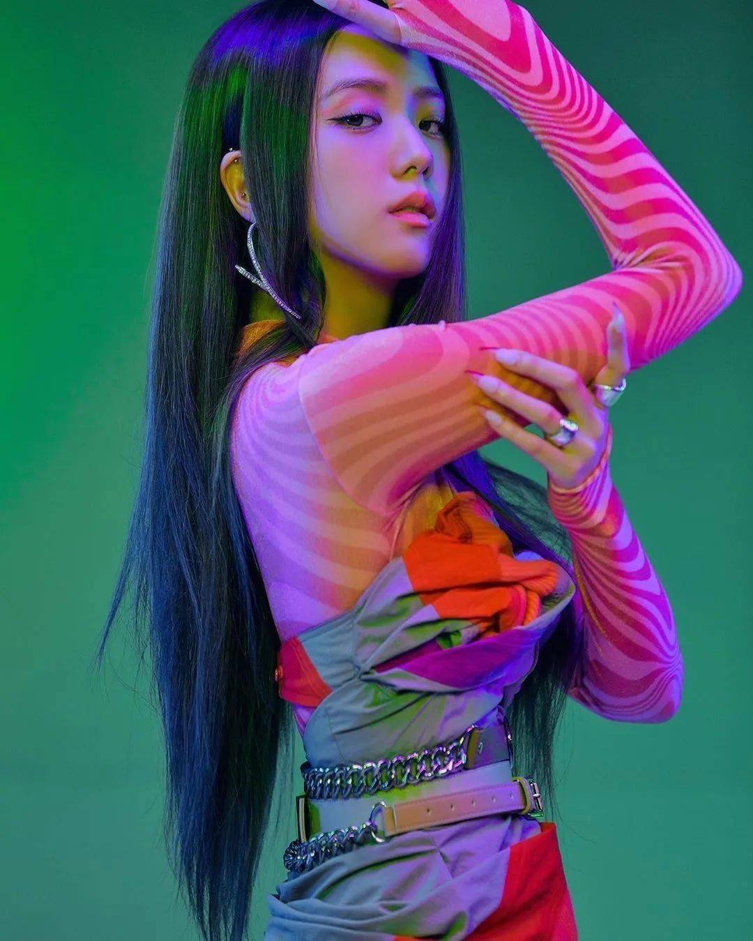 半个娱乐圈都在穿的 y2k,到底有什么魅力?_风格