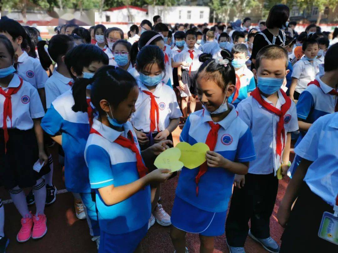 开学季传承红色基因感受信仰力量争做榜样少年保师附校南校区开学典礼