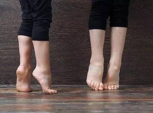 这样休息效果堪比运动,中老年人必看!_勾脚