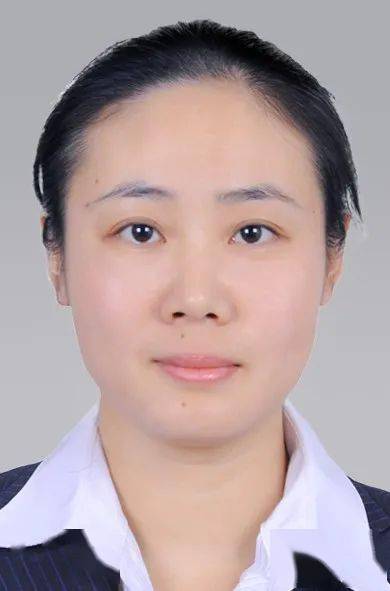 崔艳,中共党员,桓台县第一小学一级教师.